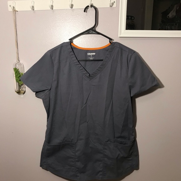 Scrub Top - Picture 2 of 3